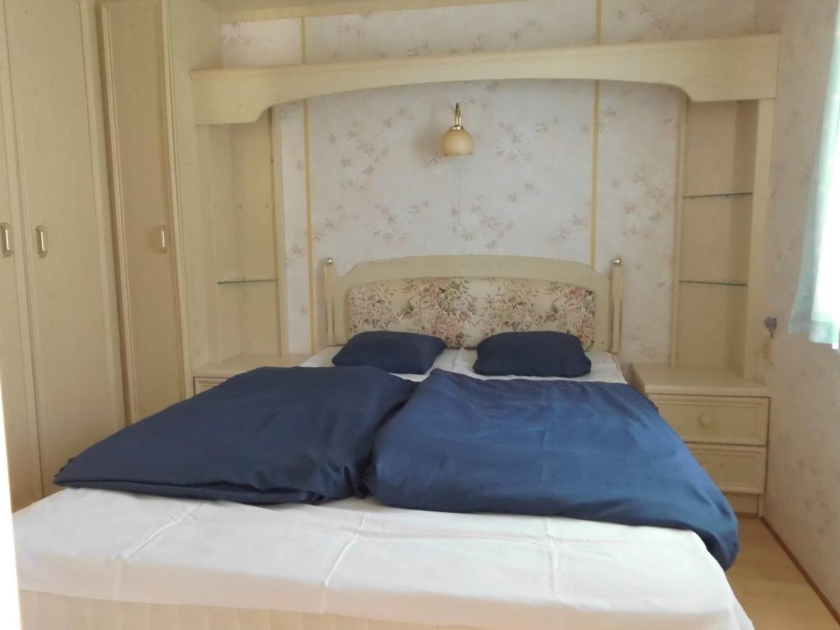 Kenge Apartmanok Balatonszárszó Exteriör bild